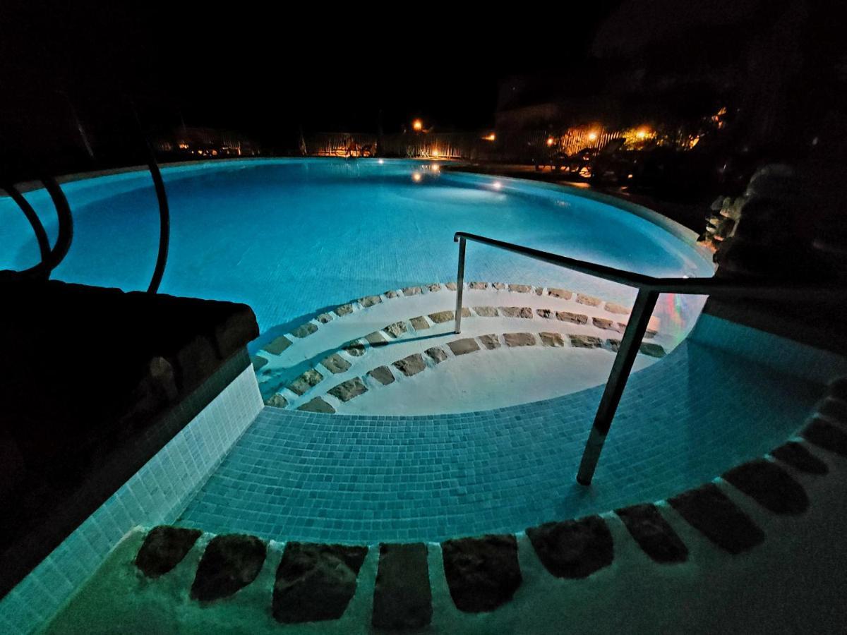 Hotel Les Hauts De Mourèze Eksteriør billede